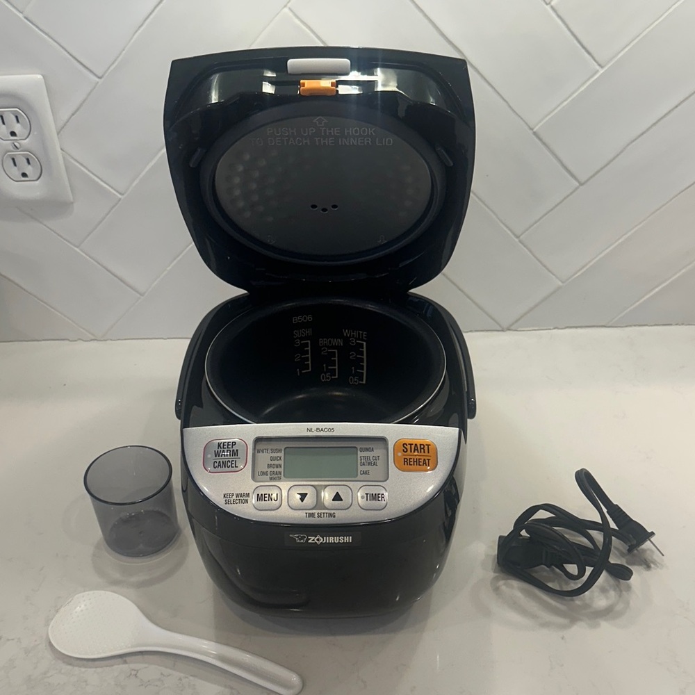 Zojirushi Black Rice Cooker